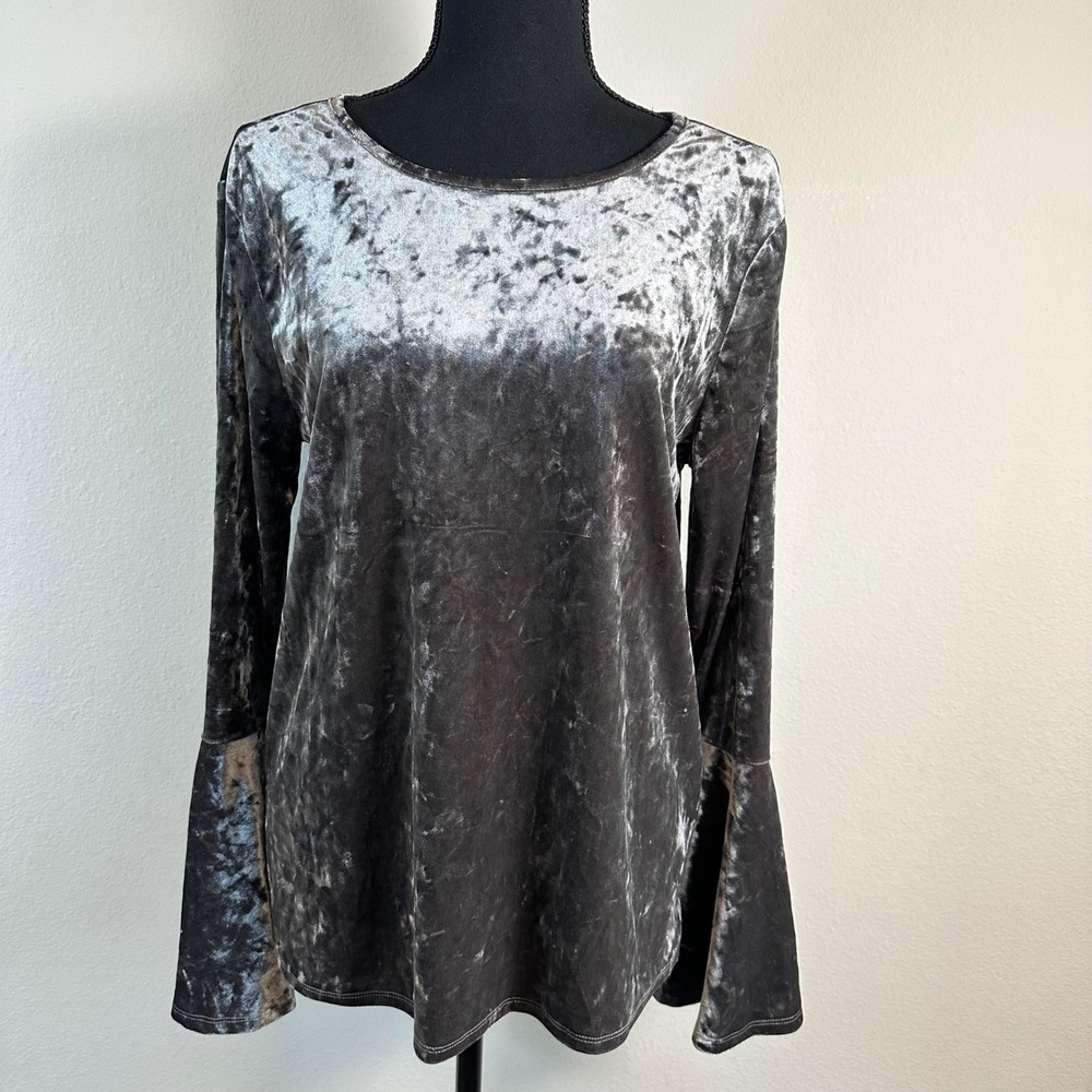 Gray Crushed Velvet Bell Sleeve Blouse Top Medium Tie Back Boho Luxe‎ Goth